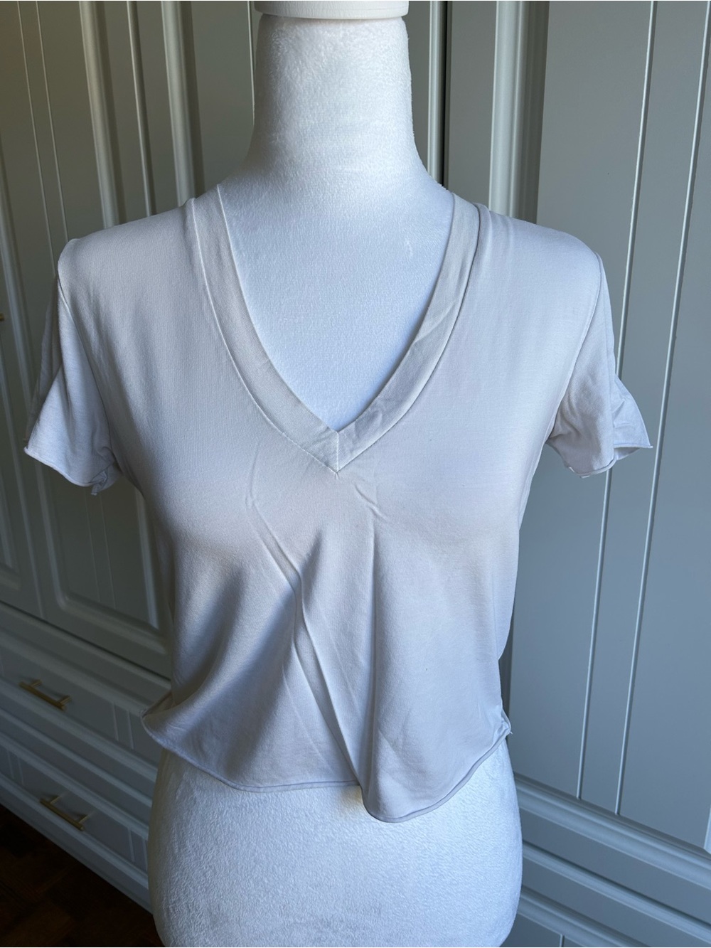 White V-Neck Short Sleeve Crop Top